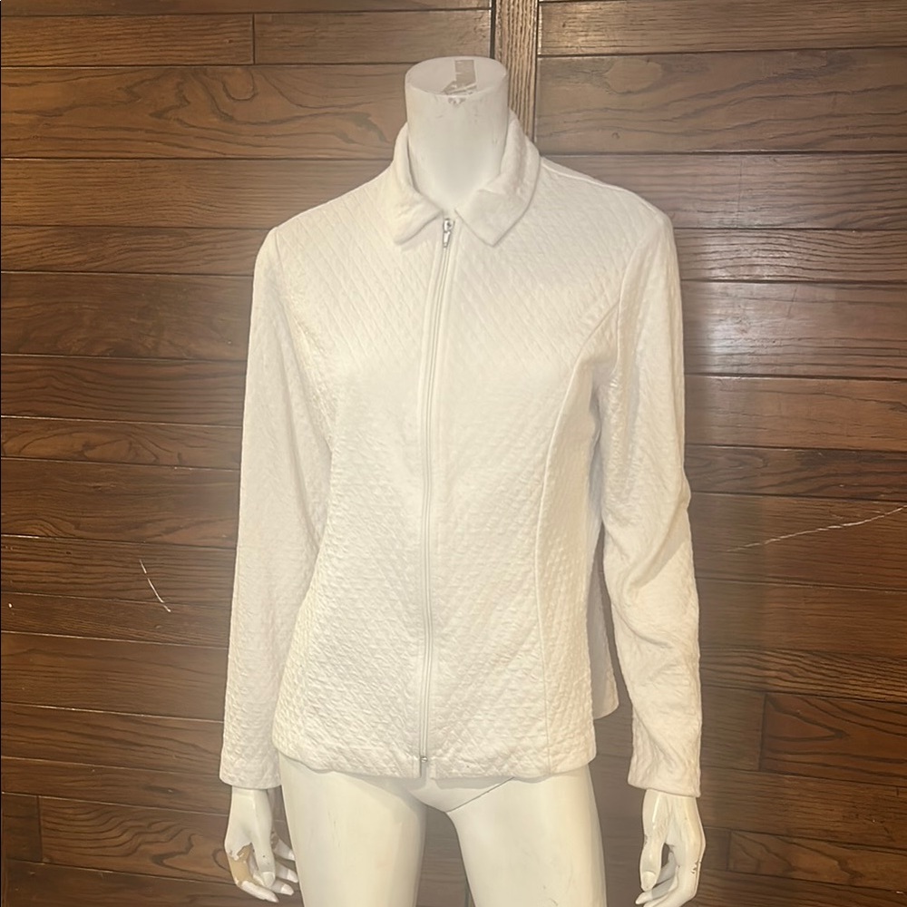 Soft Works. Small. Elegant White Quilted Jacket
